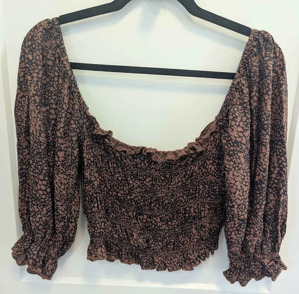 Urban Outfitters Smocked Puff Sleeve Crop Top Brown Boho - photo 4