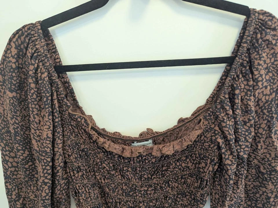 Urban Outfitters Smocked Puff Sleeve Crop Top Brown Boho - photo 5
