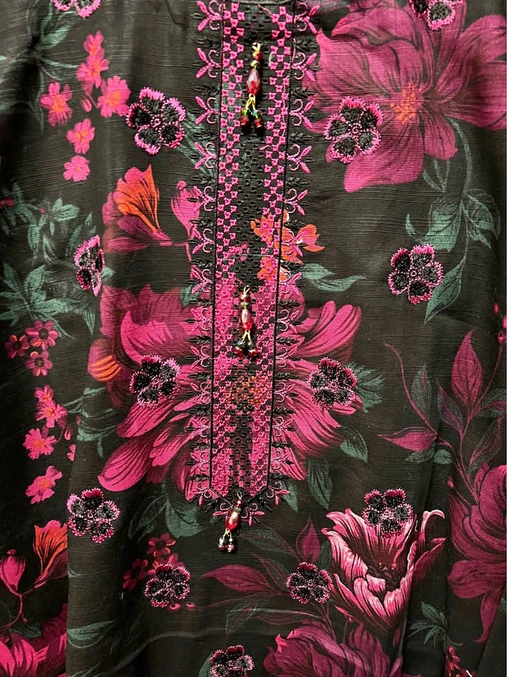 Beautiful Embroidered light khadder 3 pcs suit