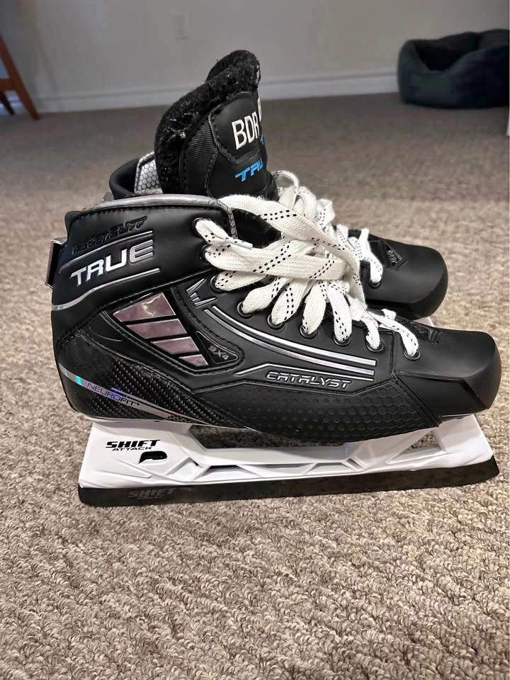 TRUE 9X4 Goalie Skates