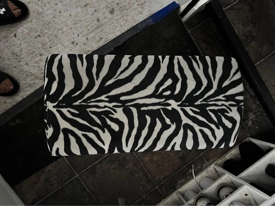 Accent Zebra Print Chair - photo 4