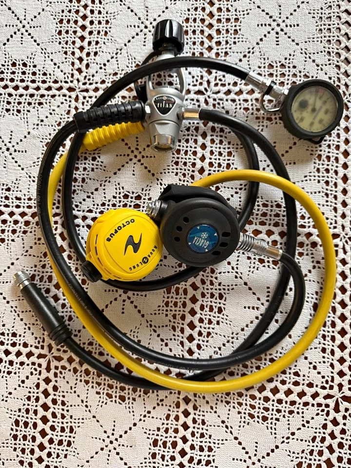 Aqua Lung Scuba Regulator Set – Titan + Glacia + Octopus + SPG