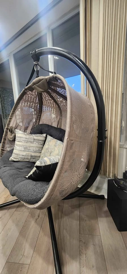 Beautiful 2-seater hanging egg chair with sturdy stand - photo 2