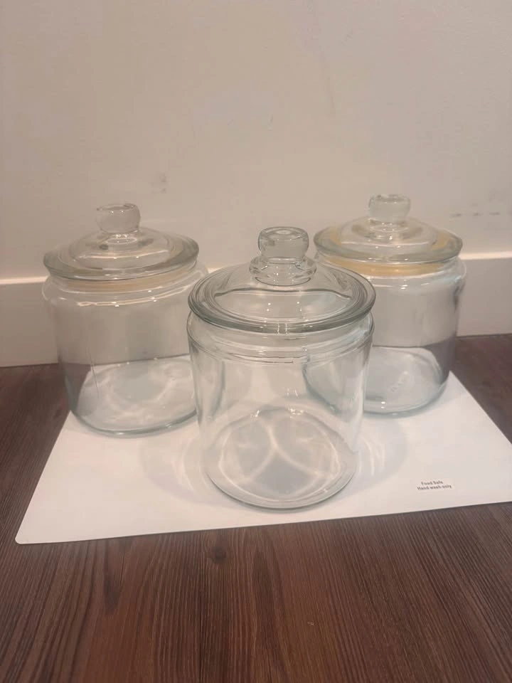 3 GLASS STORAGE JARS WITH LIDS - photo 4
