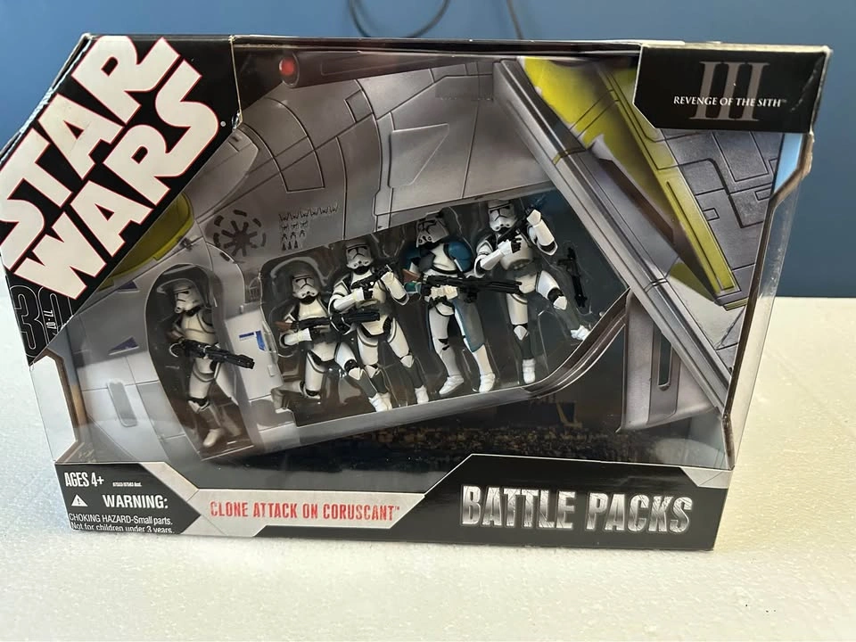 Star Wars 30th Anniversary Clone Attack on Coruscant Battle Pack - photo 4