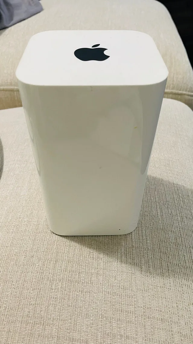 Apple AirPort Extreme A1521 (6th Gen, 2013) - photo 3