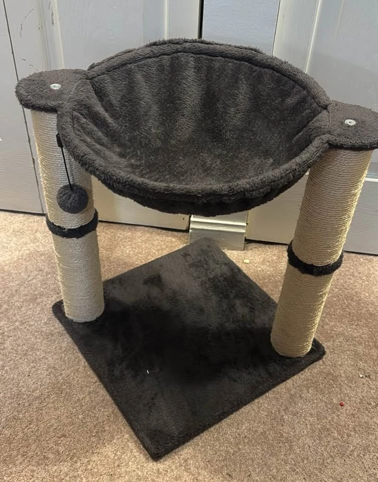 19.7” tall Cat hammock tower with scratch posts - photo 2