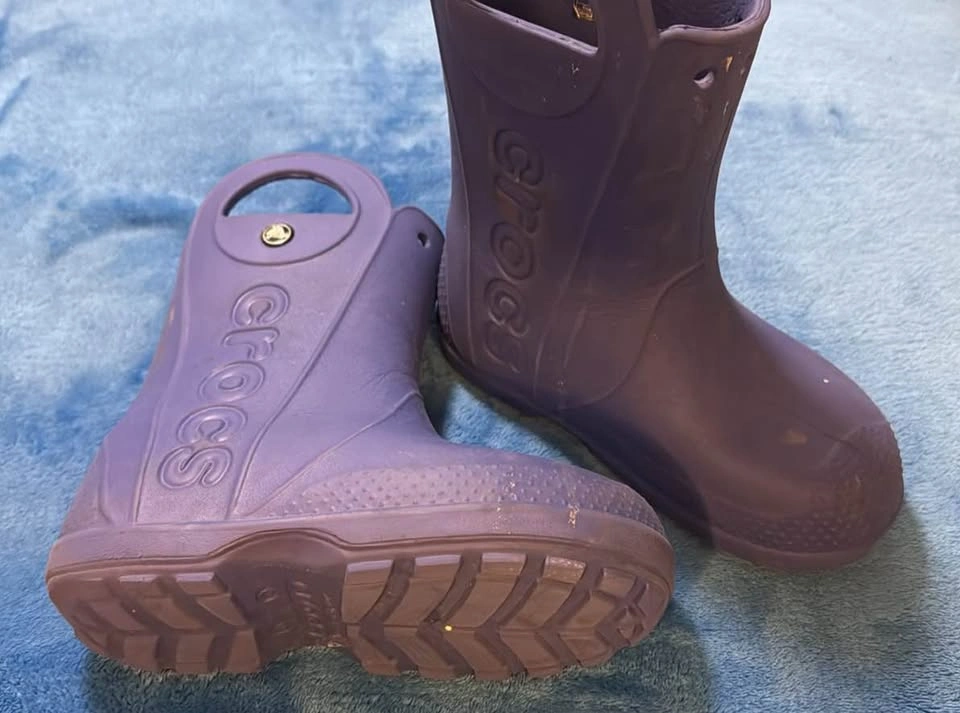 Crocs rubber boots size c13 kids - photo 2