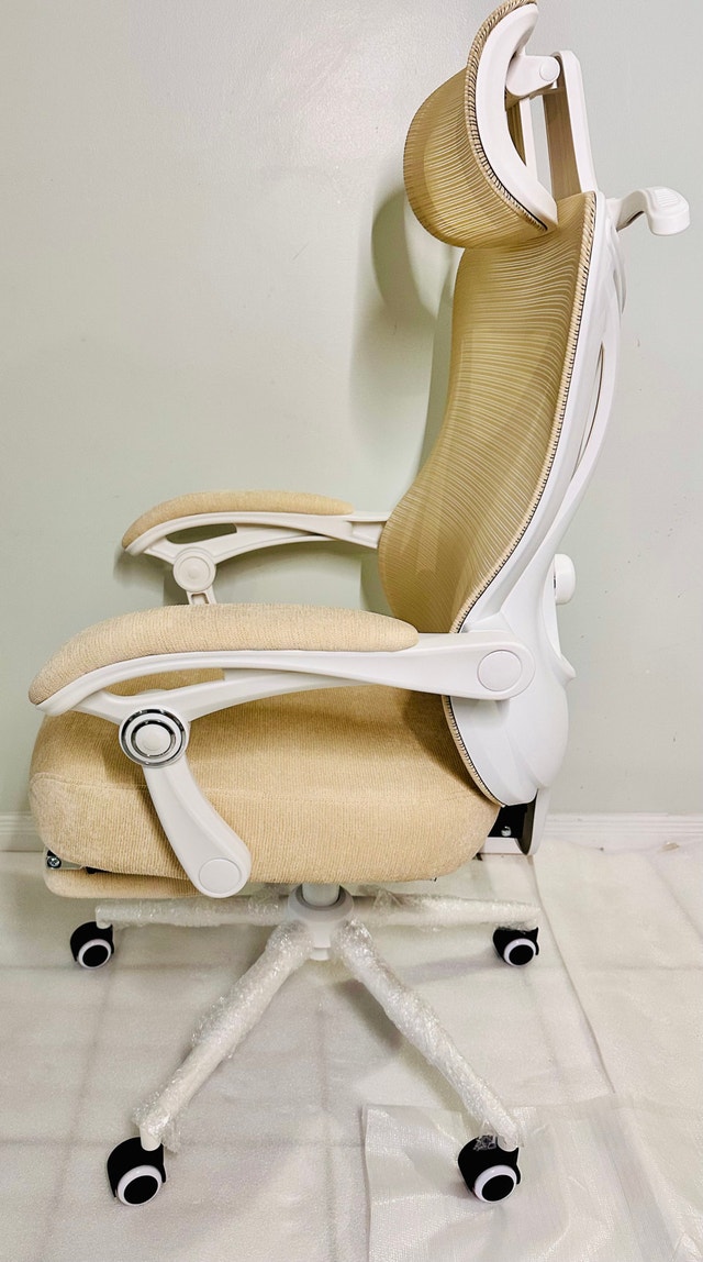 Brand New Fully Assembled Ergonomic Office Chair - photo 3