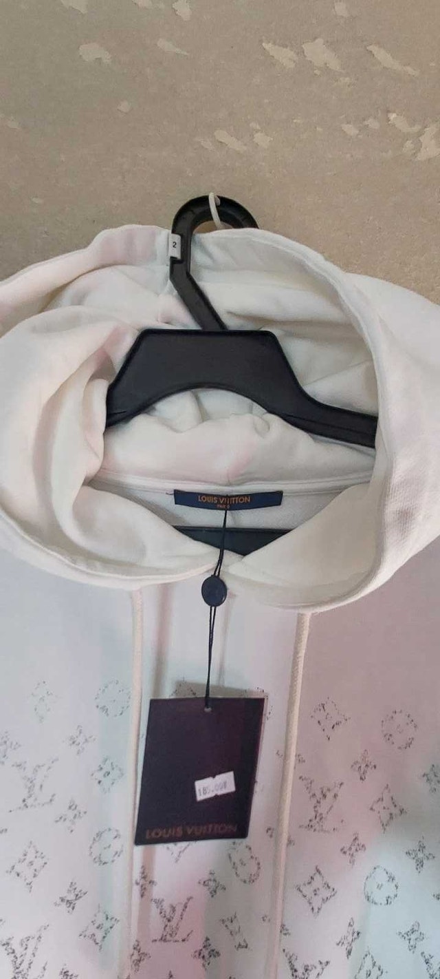 Louis Vuitton White Monogram Hoodie, New with Tag - photo 3