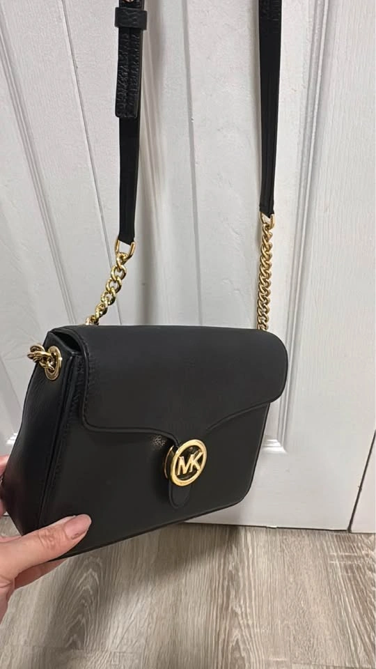 Michael Kors Purse - Excellent Condition - photo 2