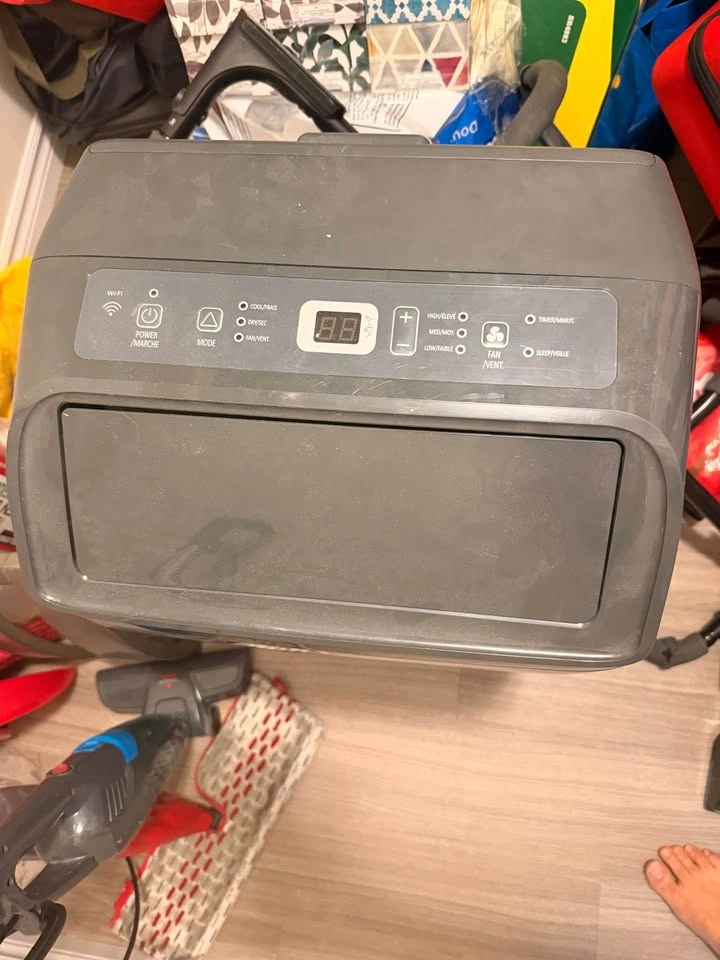 Hisense Portable Air Conditioner – Works Great - photo 2
