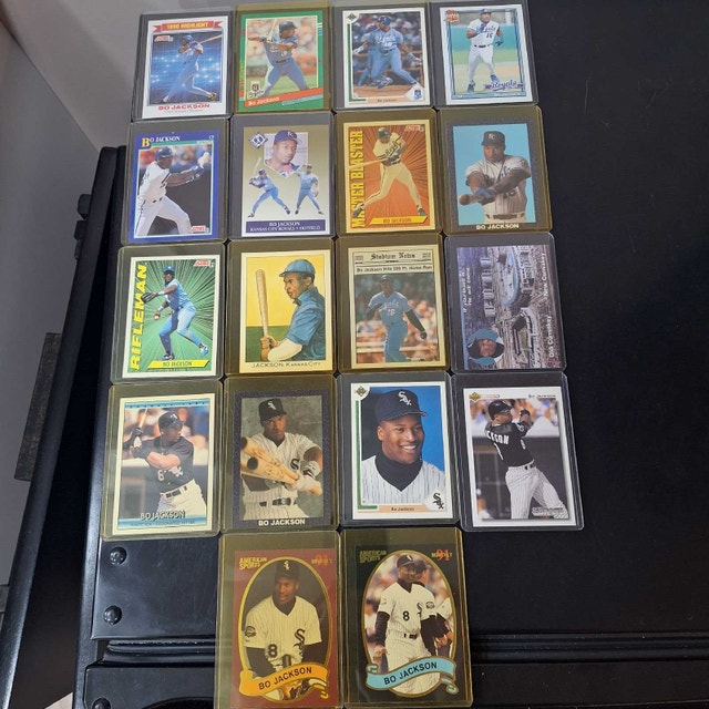 Bo Jackson NFL & MLB Trading Card Lot - photo 2