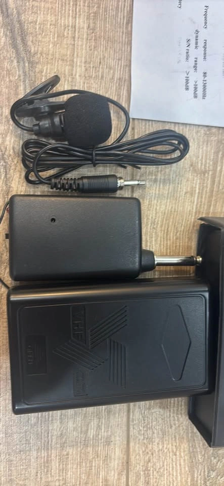 VHF Wireless Lavalier Microphone System - Works Great - photo 2