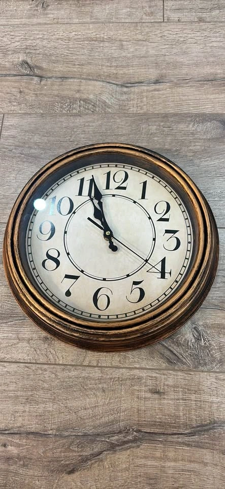 ZENFUN 12" Classic Wall Clock - Brand New