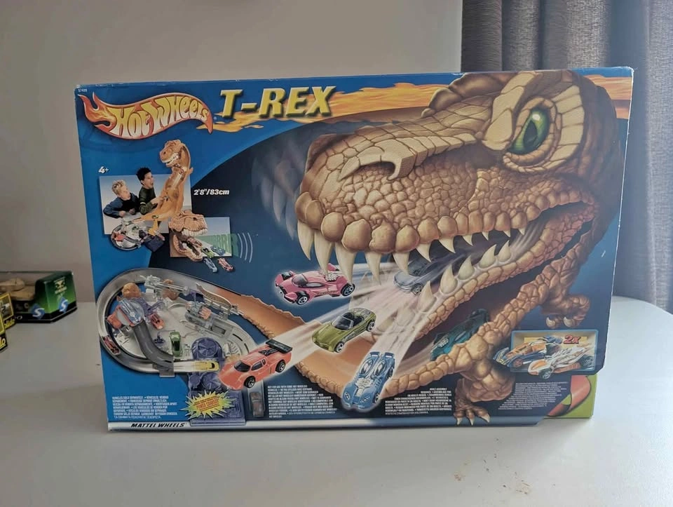 Hot Wheels T-REX Track NIB