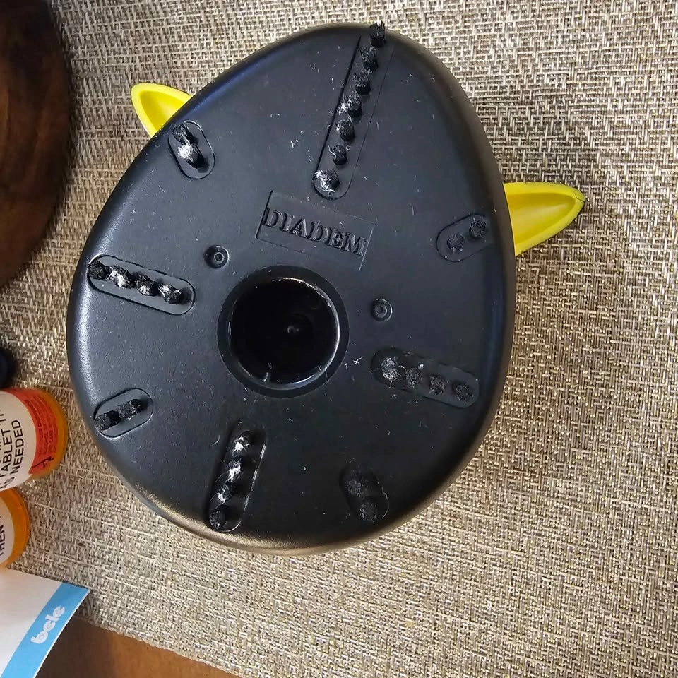 Small Pokémon tabletop vacuum - photo 4