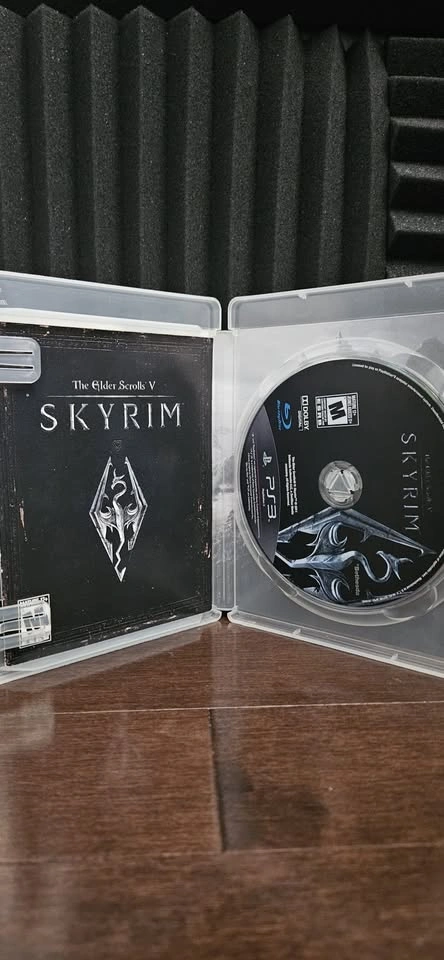 Skyrim PS3 - CIB + Manual - open to trades - photo 2