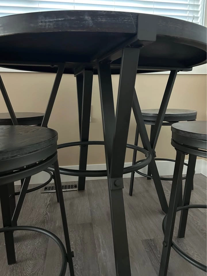 42” Round High-Top Table Set w/ Stools - photo 5