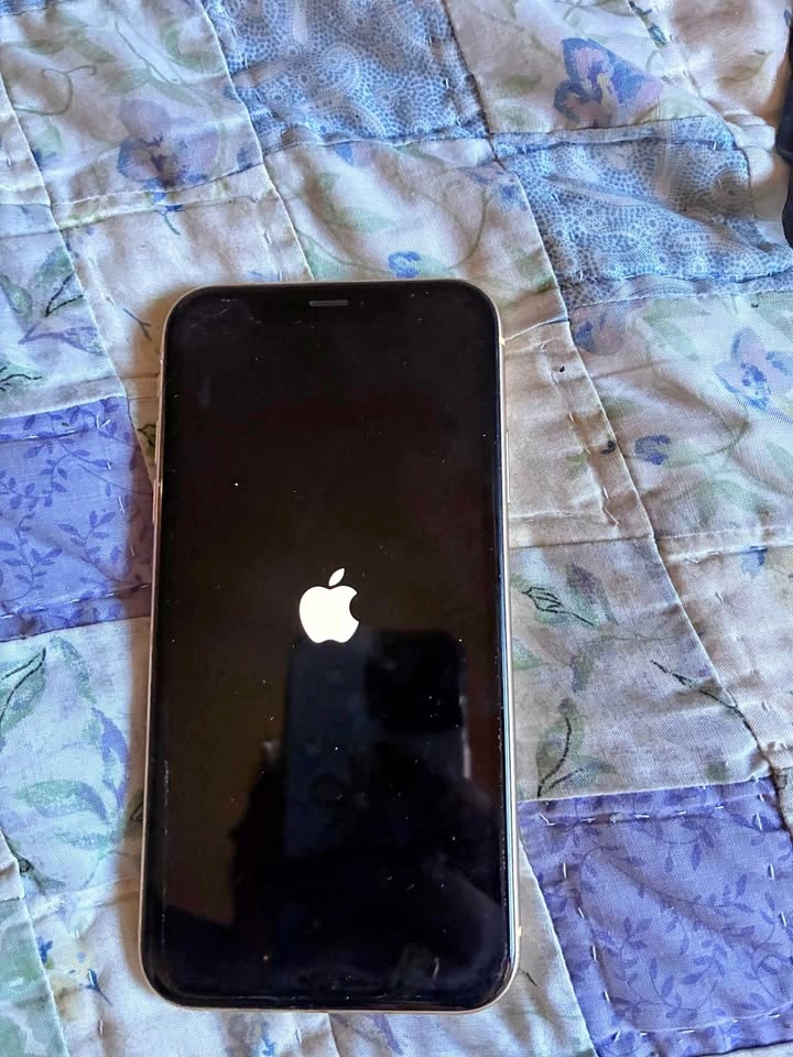 iPhone XR Yellow