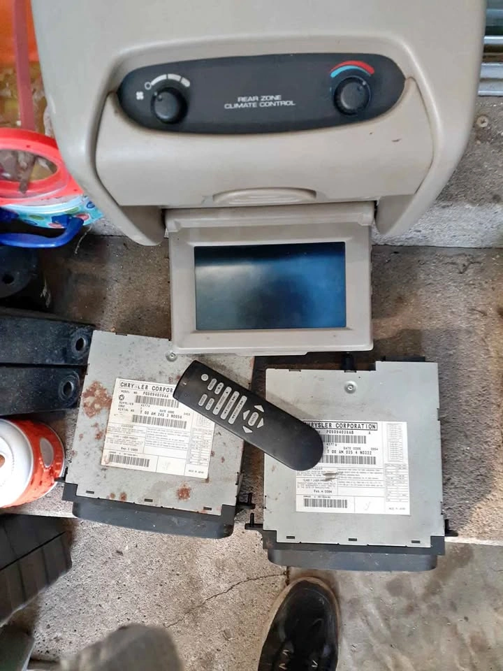 Dodge Caravan DVD Media Center Radio Screen