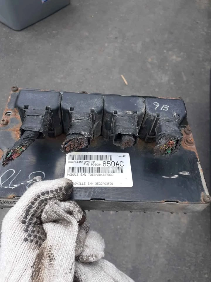 Dodge Grand Caravan ECU - photo 2