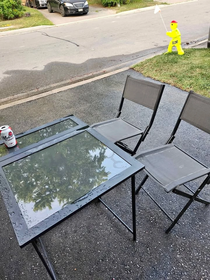 Table and chair set