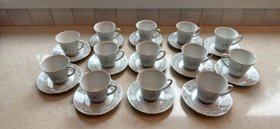 13 Noritake "Carolyn" Fine China Tea Cups & Saucers