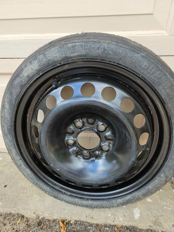 Spare Tire Donut T125/70D15 - 5-Lug - Like New - photo 3