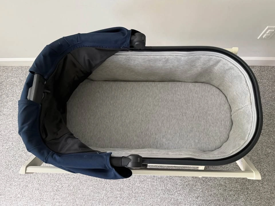 UPPAbaby Bassinet V2 + Stand + Accessories Navy - photo 2