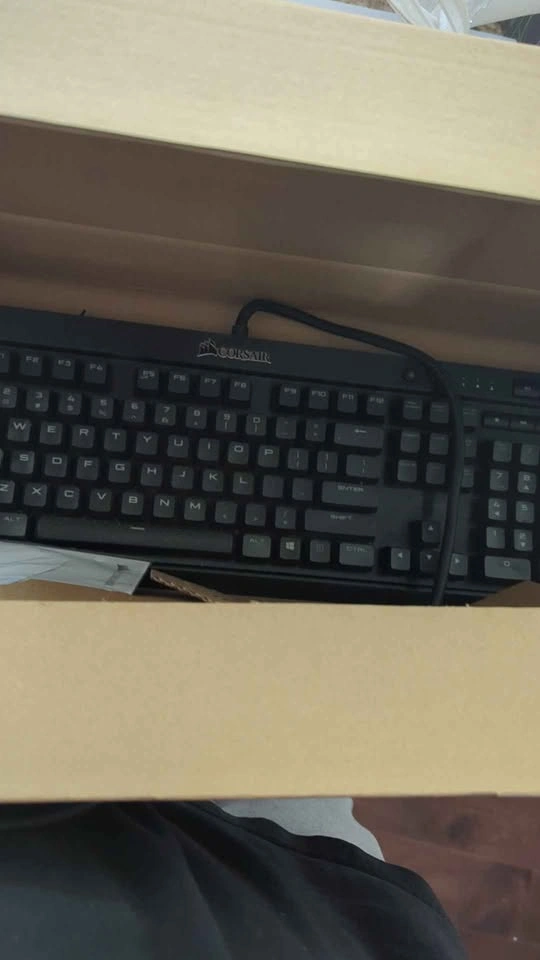 Corsair K70 RGB MK.2 Mechanical Gaming Keyboard - photo 2