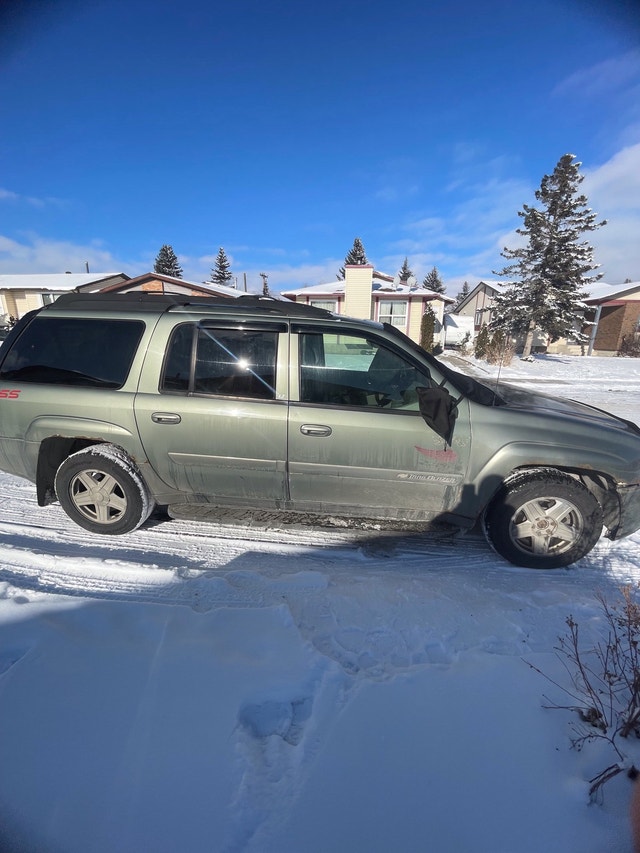 2003 Chevy Trailblazer EXT LS 4x4 SUV - photo 2