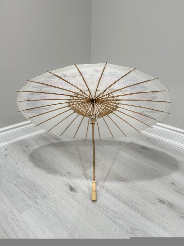 David’s Bridal Vintage Floral Parasol - photo 2