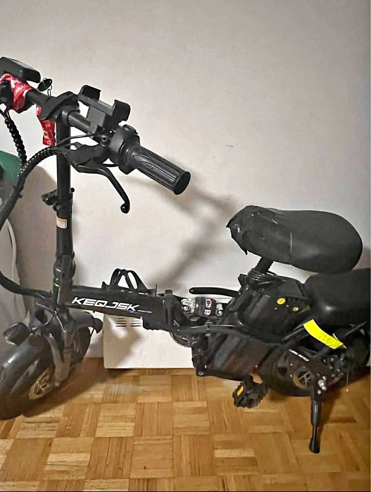 Ebike (49kmh range is 50km)