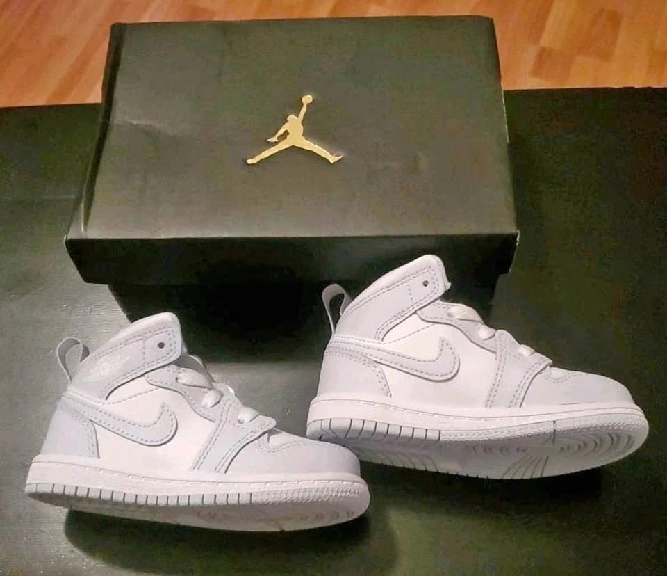 Nike Jordan 1 Mid (TD) Baby Sneakers Size 6c NIB