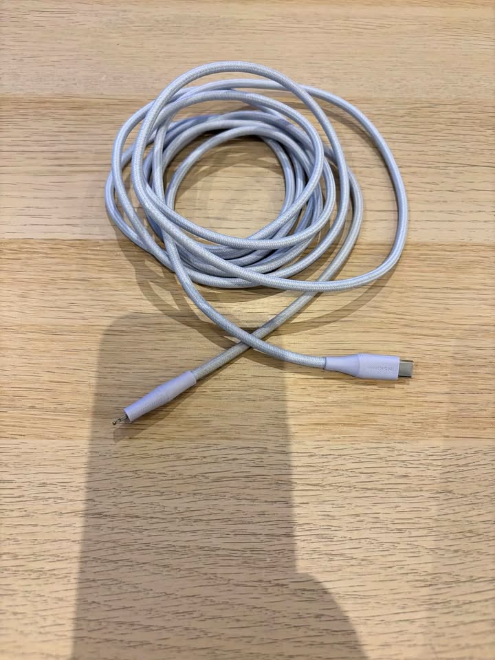 Insignia charging cable 2m