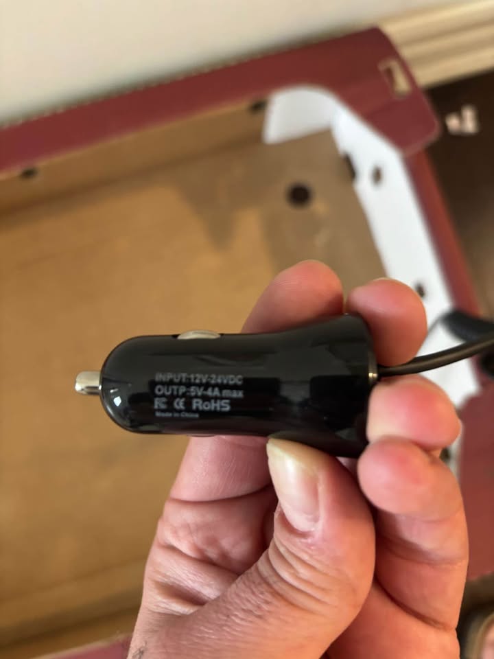 USB C car charger - photo 2