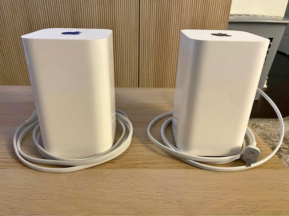 Apple AirPort Extreme Wifi Router (6th Generation) A1512