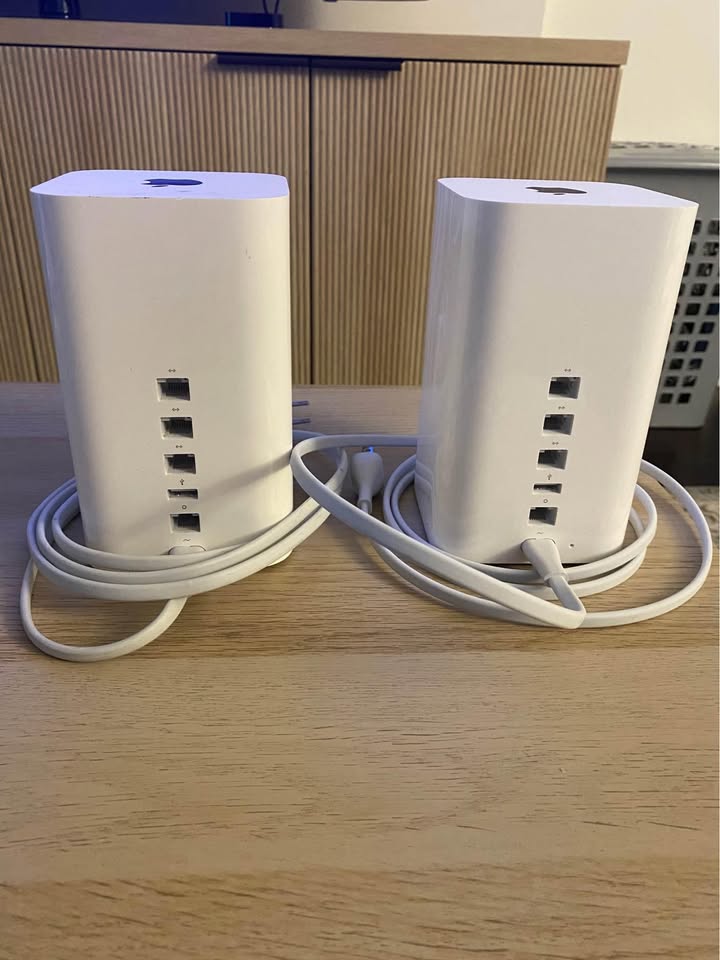 Apple AirPort Extreme Wifi Router (6th Generation) A1512 - photo 2