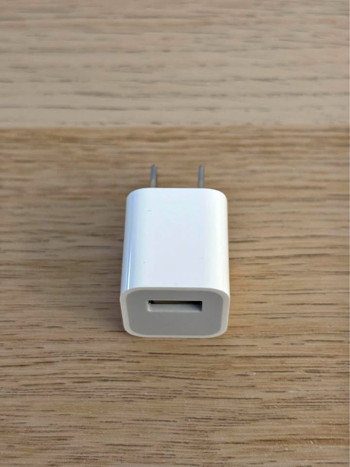 Apple power adapter