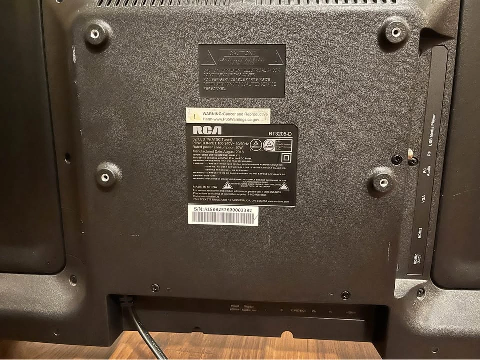 32 Inch RCA Dumb TV - photo 2