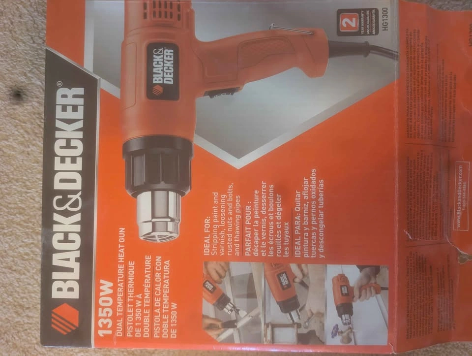 Black and Decker 1350W Dual Temperature Heat Gun - photo 2