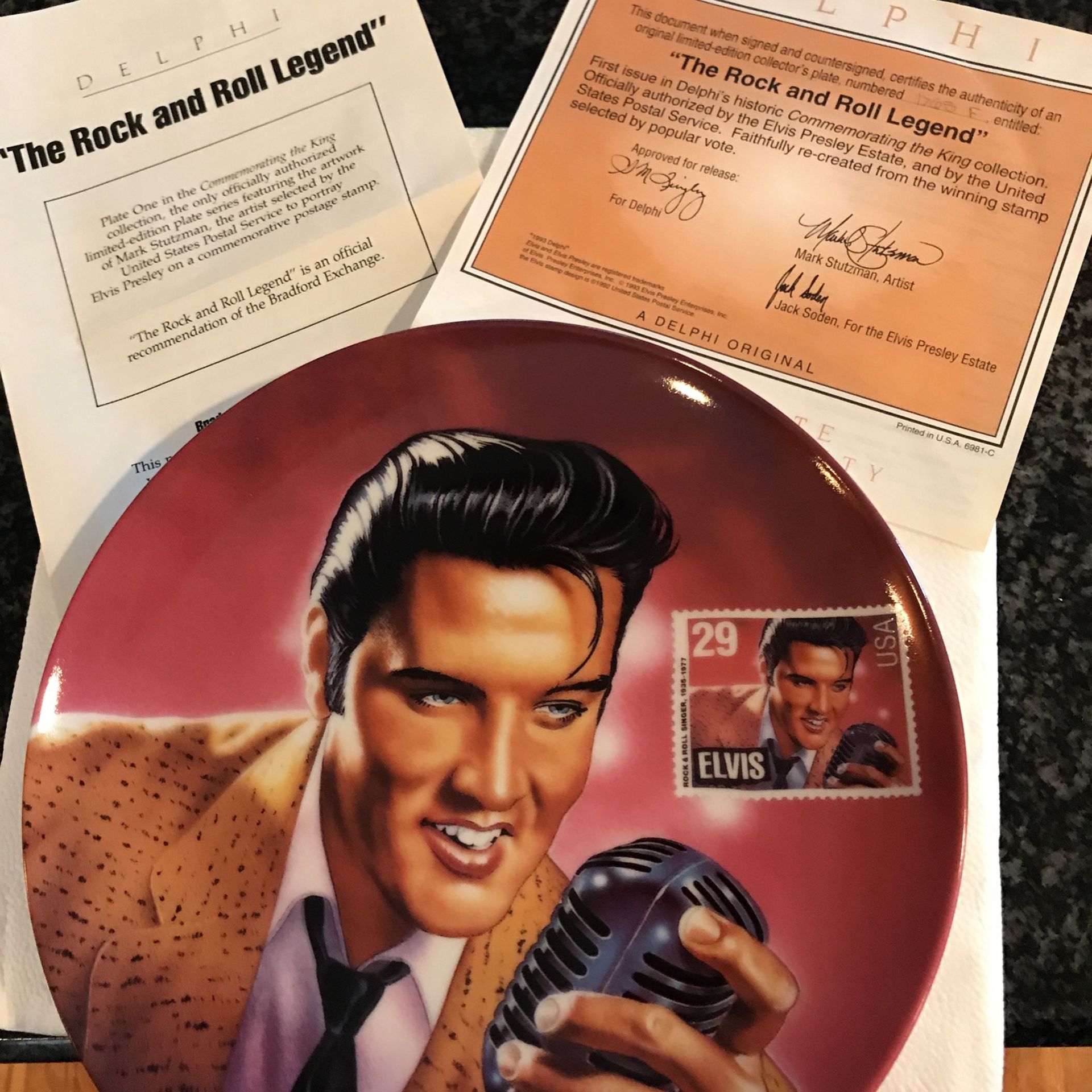Five Elvis Collector Plates - photo 3