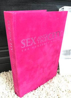 Sex and the City Complete Series 20-DVD Pink Velvet Case