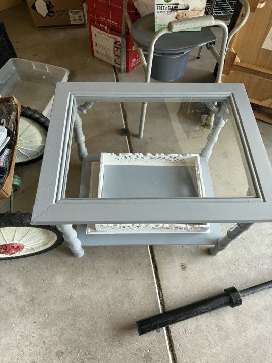 Completely Refurbished End Table With Removable Tray