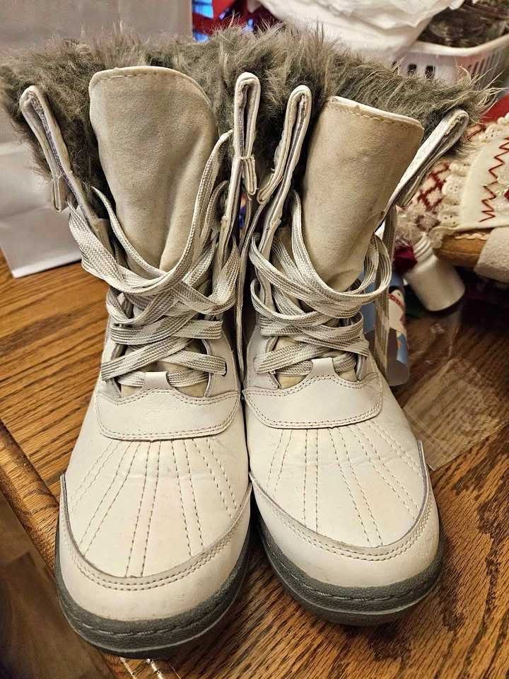 Size 9 Winter Boots
