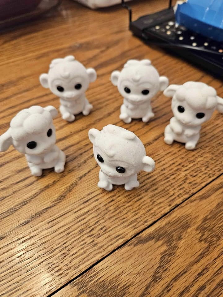 Set of 5 DIY Color in Figures