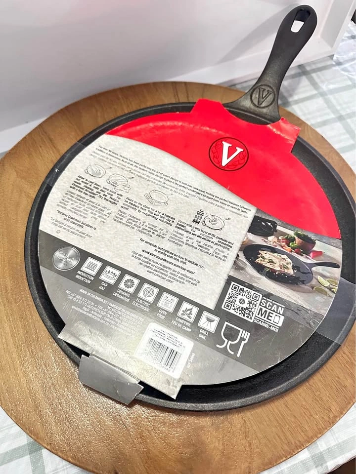 Victoria 10.5 inch Cast Iron Comal Griddle