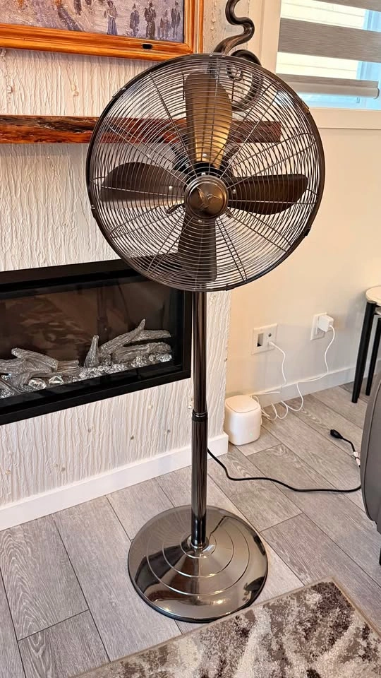 20” Fan with powerful Airflow
