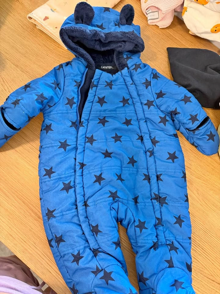 Winter suit 0-3 months